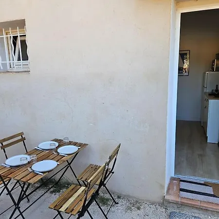 Apartment Proche De La *